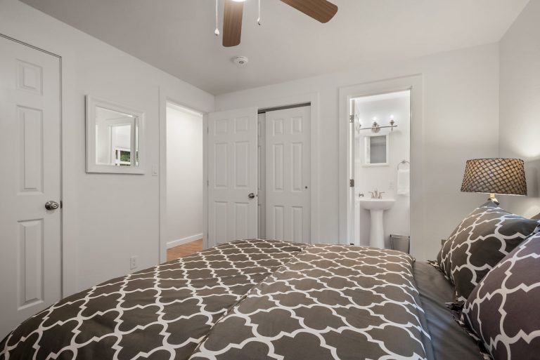 Bedroom 768x513