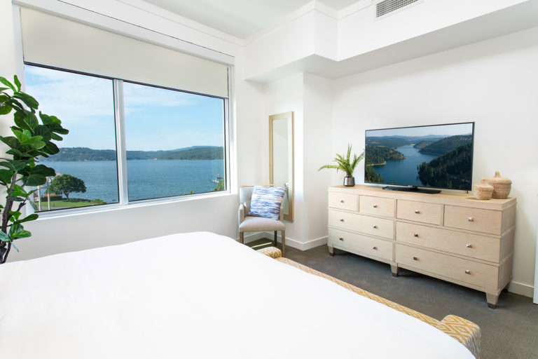 2 Image 2 One Lakeside Bedroom Lake View edited 768x512