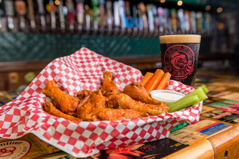 capones pub home 768x512