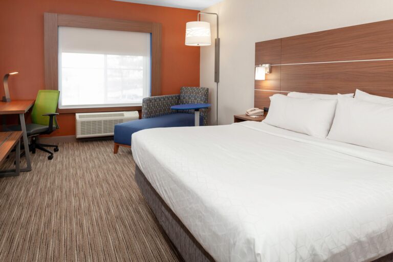Room 2 768x512