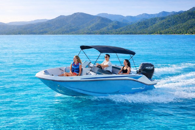 Deck Boat Main 002